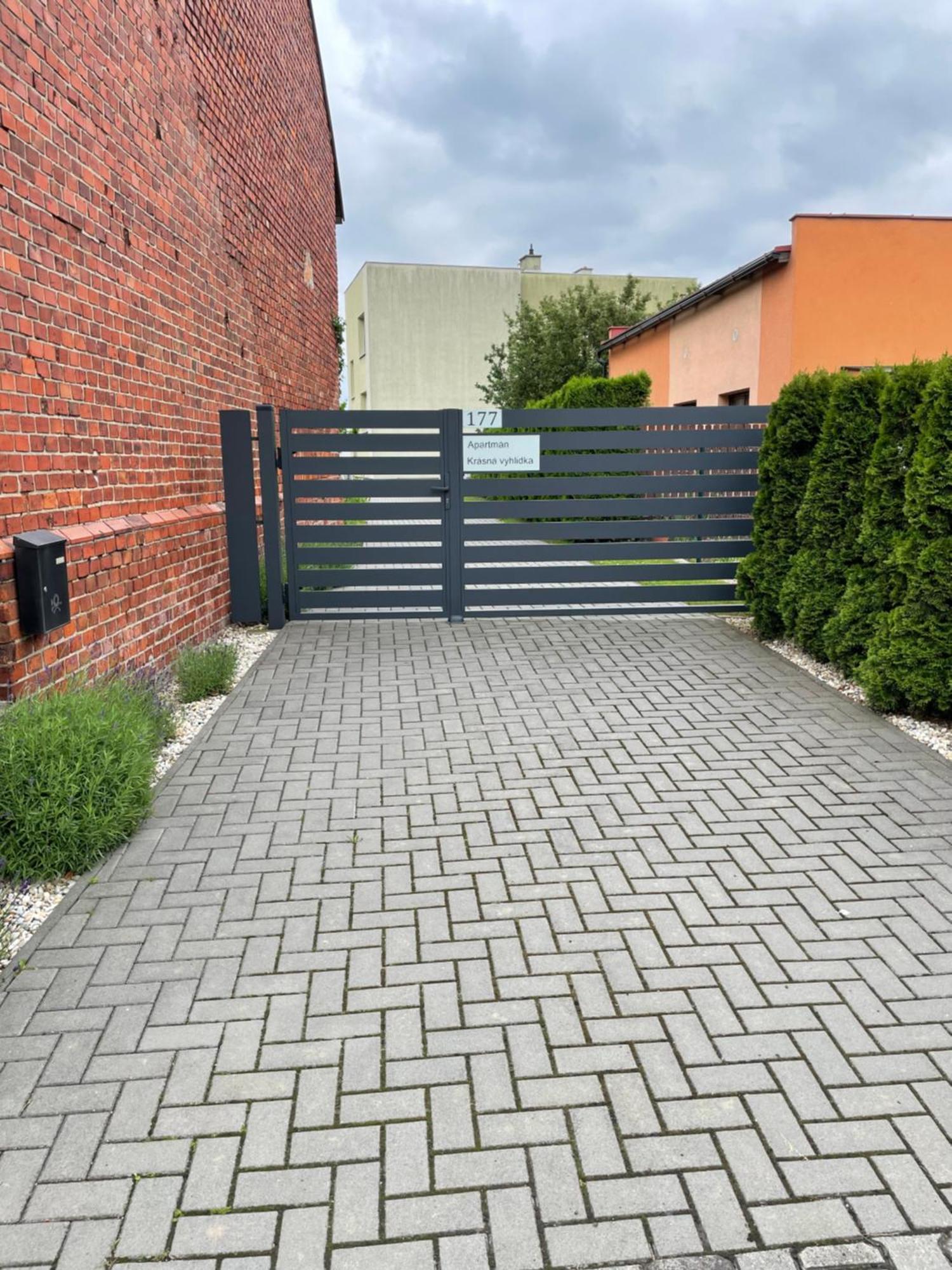 Apartman Krasna Vyhlidka Dolni Benesov Екстериор снимка